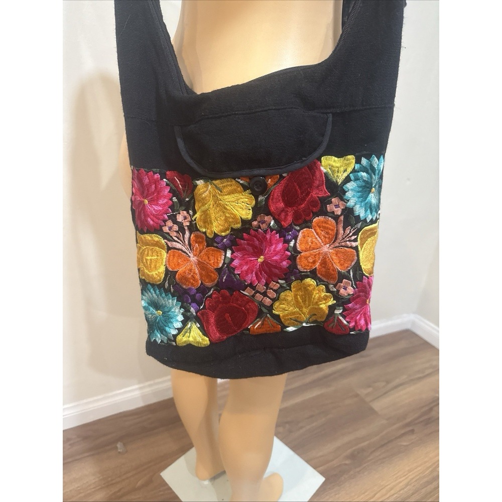 purses Women. Oax . Black crossbody bag with multicolored embroidery flower